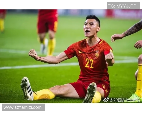 足球明星与女同桌的甜蜜瞬间精彩图片分享